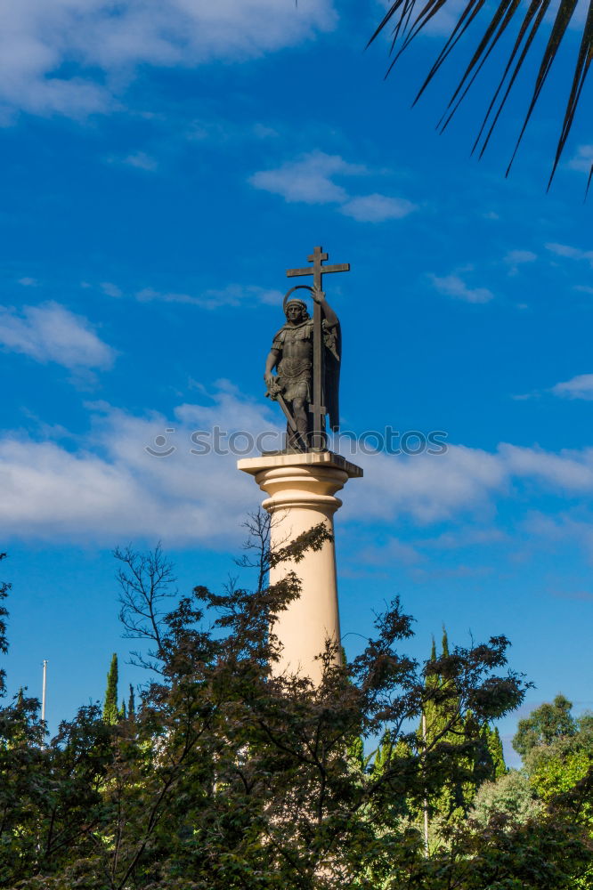 Neptune Monument Statue