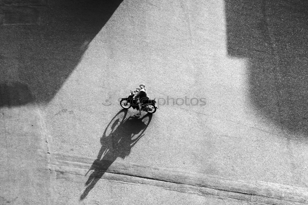 Foto Bild old man on bike Licht