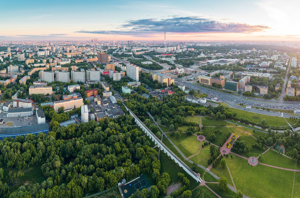 Ausblick auf Berlins Verkehrsstraße