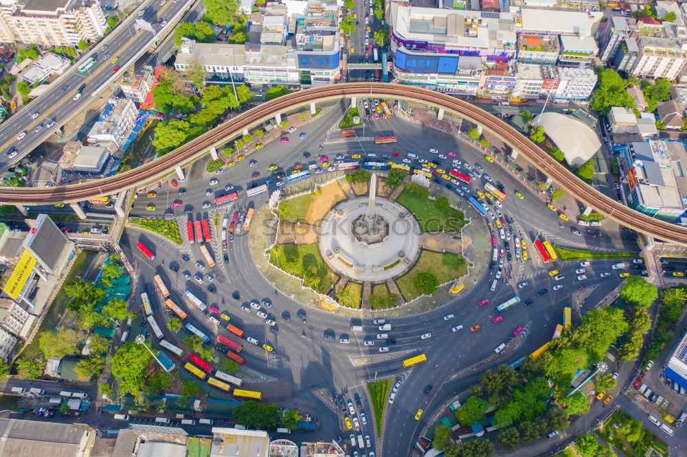 Similar – Straße des 17 Juni mit Blick auf die Siegessäule