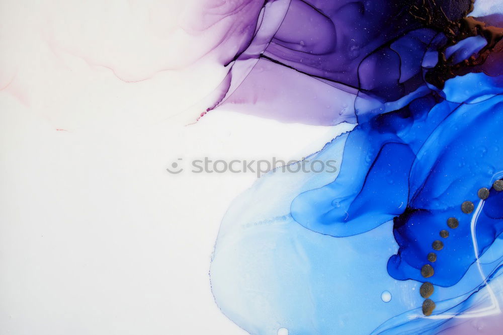 Blue In Water Fluid Wet