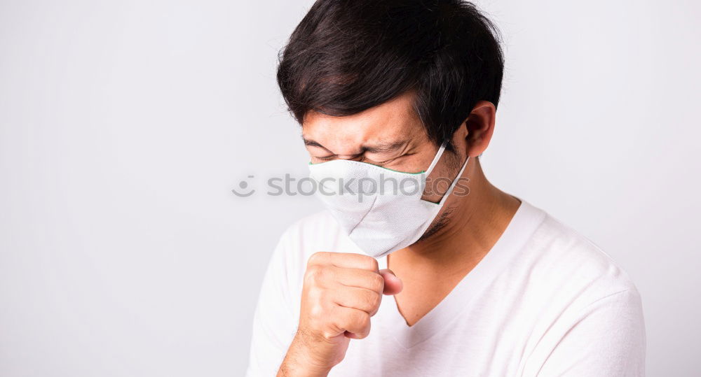 Similar – Foto Bild Nettes kleines Mädchen in medizinischer Maske