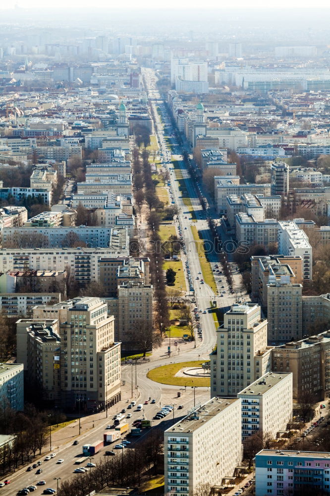 Similar – Ausblick auf Berlins Verkehrsstraße