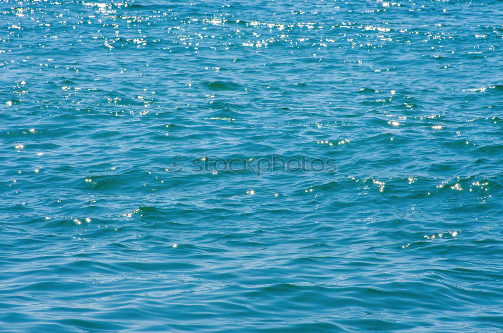 Similar – Foto Bild kleines Mädchen zum Meer