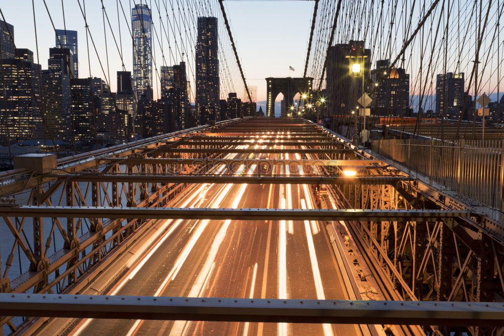 Morning traffic on the Brooklynbridge