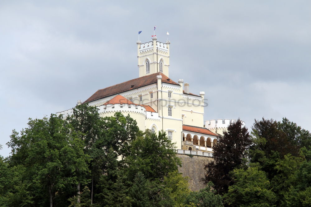 Similar – Foto Bild Rathaus Sightseeing Kultur