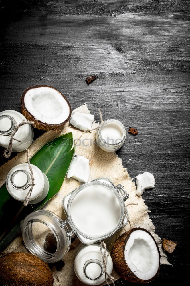 Table spice set with pepper mill and fresh herbs