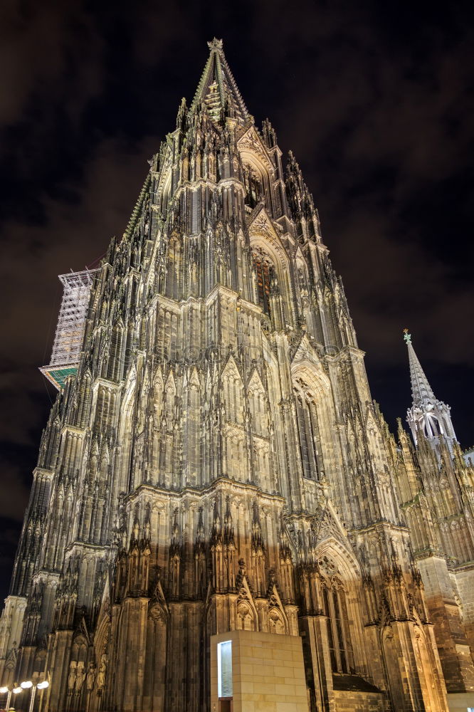 Der Kölner Dom (frontal III)