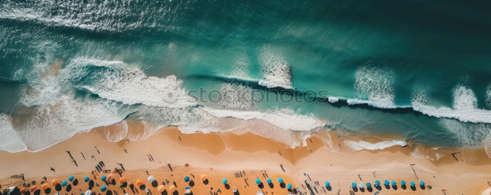 Similar – Foto Bild Luftballonaufnahme von Menschen, die Spaß und Entspannung am Costinesti-Strand in Rumänien am Schwarzen Meer haben.