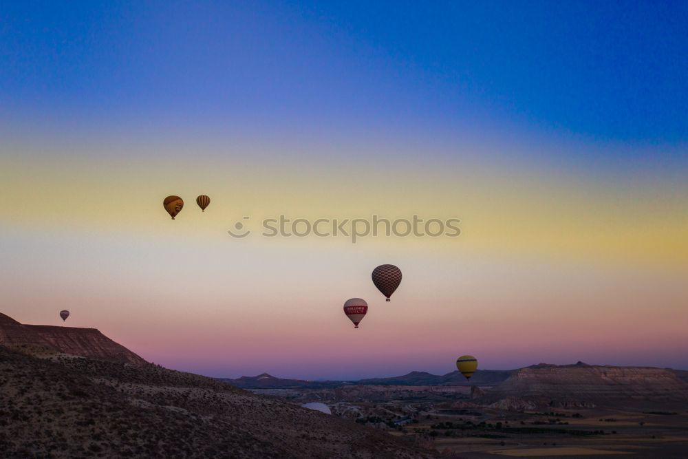 Similar – Foto Bild Ballonfahrt am Morgen 4