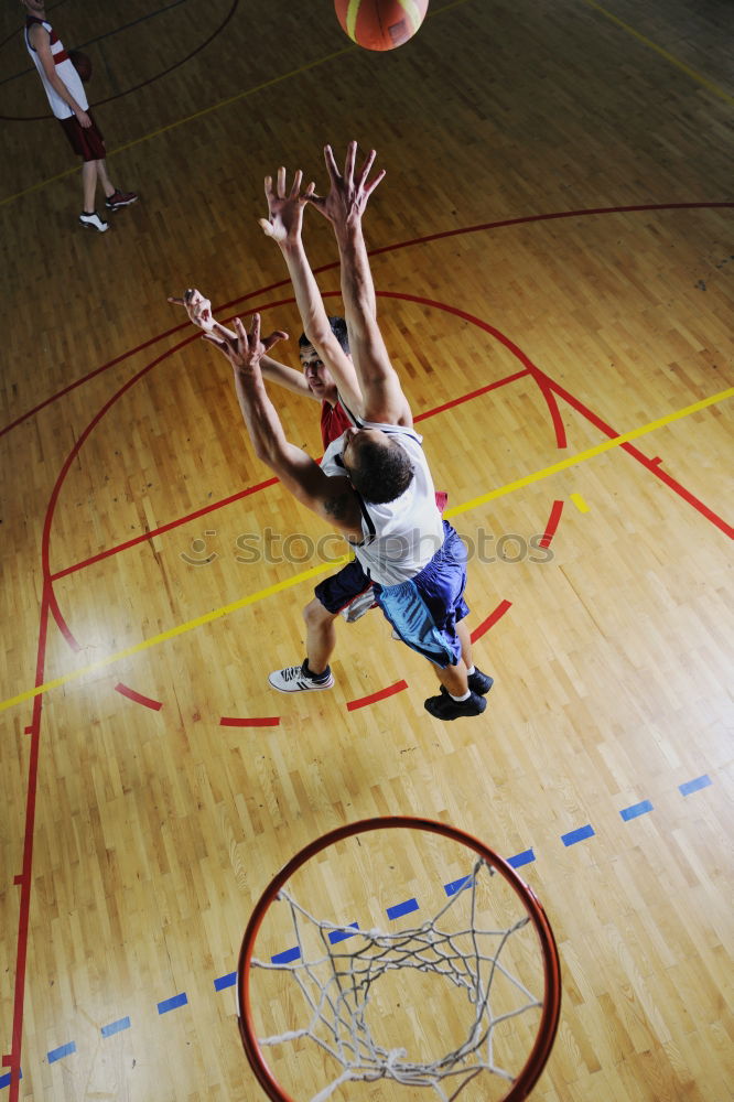 Similar – Dieses hinreißende Model weiß, wie man dunkt. Basketball ist nichts im Vergleich zu ihrem Sprung, ihrem Latexkleid und ihren herrlichen langen Beinen. So macht man das bei osteuropäischen Sportveranstaltungen. Tu es einfach!