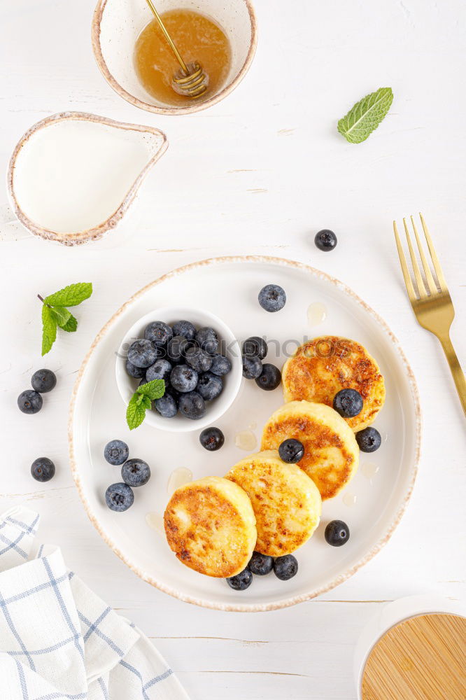 Foto Bild Tisch decken für gesundes Frühstück