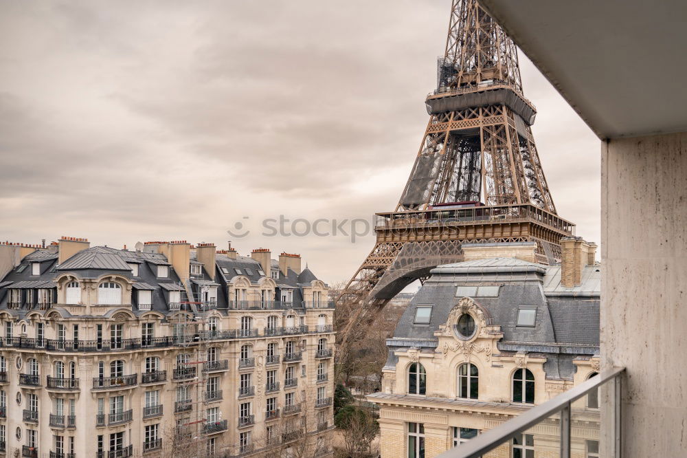 Similar – Foto Bild Eiffelturm im Alltag II