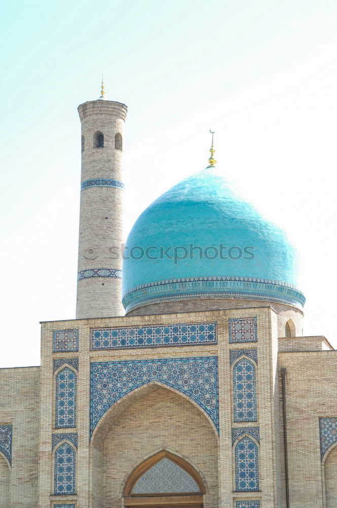 Similar – Minarett, Bibi Khanum Moschee, Samarkand