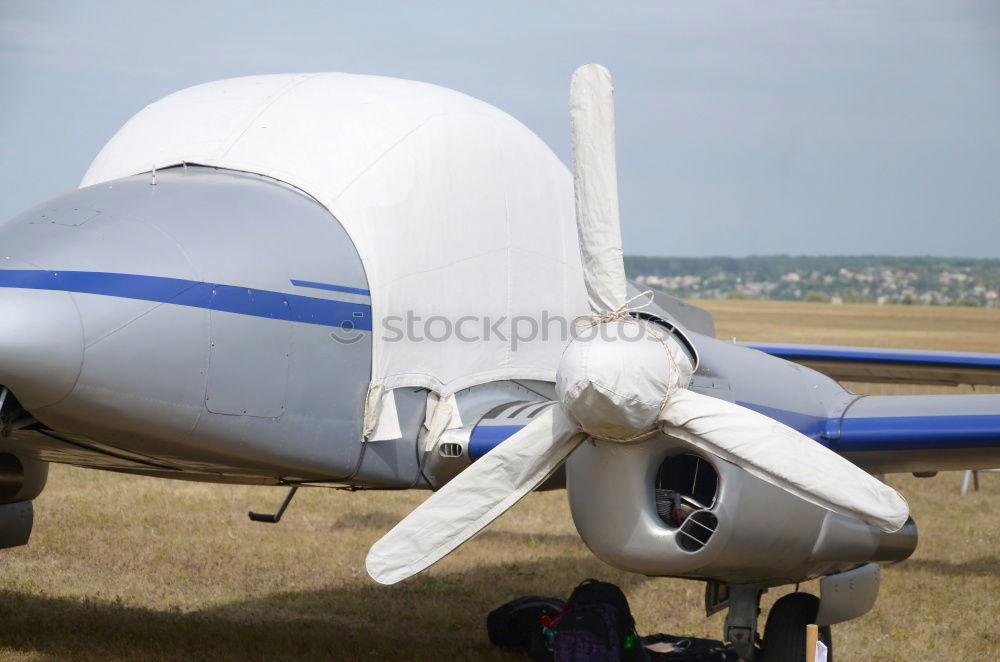 Similar – Fliegzeug 2 Flugzeug