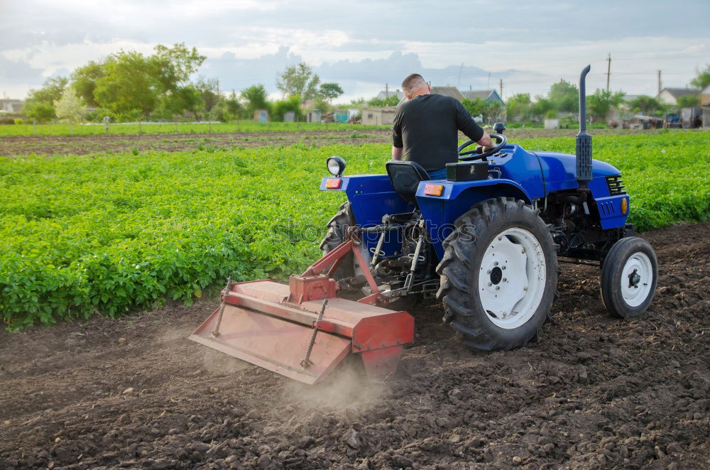 Similar – arbeitsam Landwirtschaft