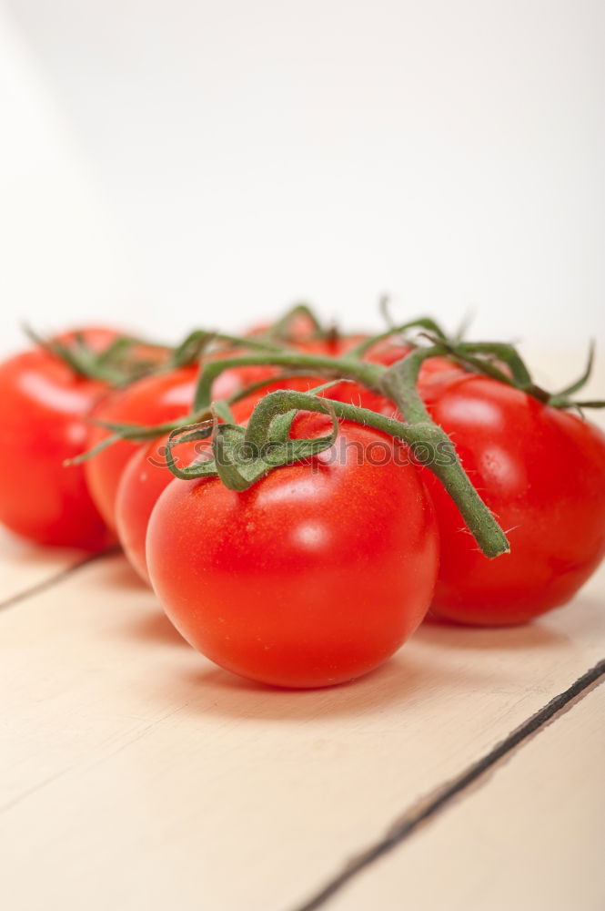 Similar – Foto Bild Tomaten Tisch Küche