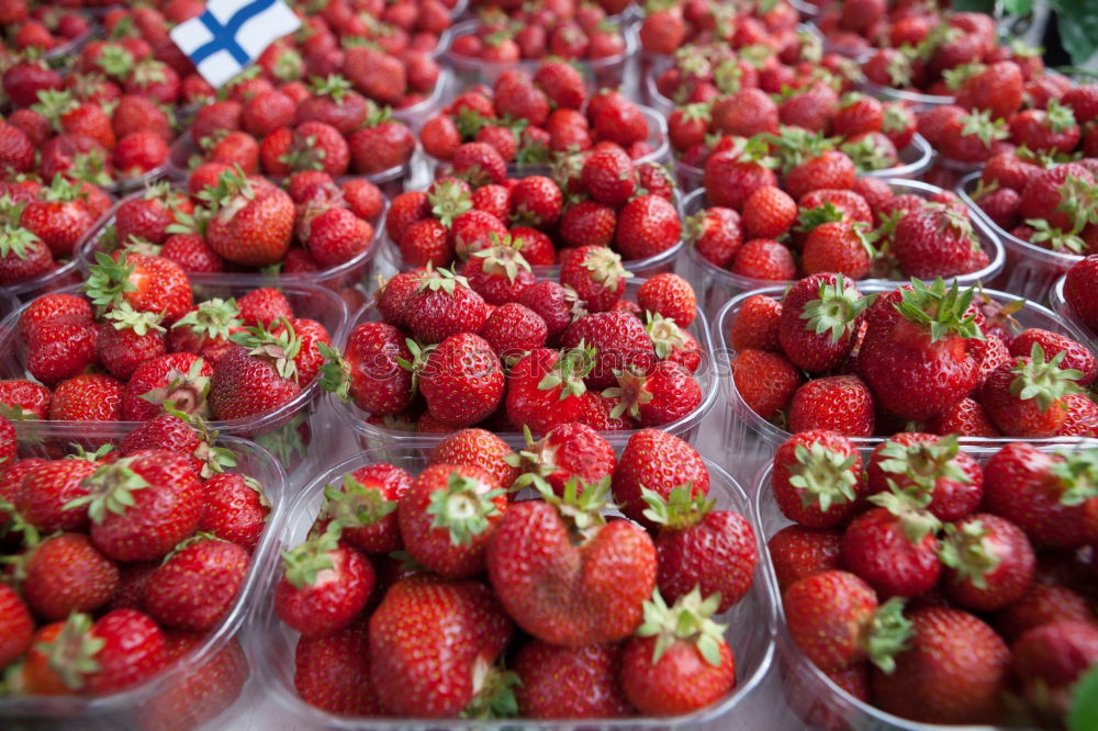 Similar – Erdbeeren Frucht Ernährung