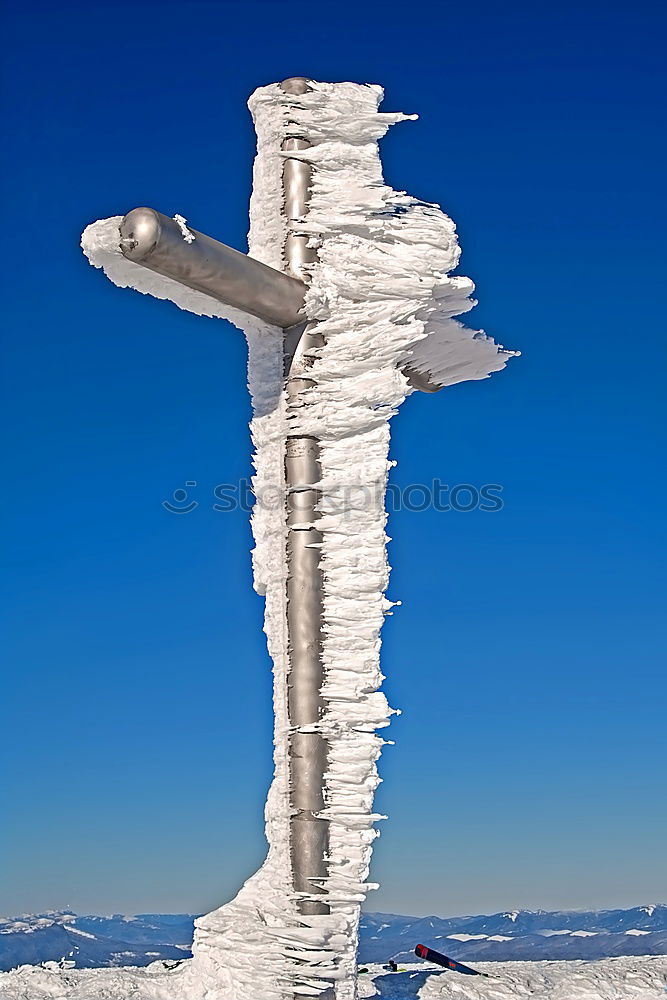 Foto Bild Eiskaltes Gipfelkreuz