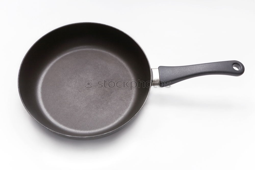 black round cast iron pan