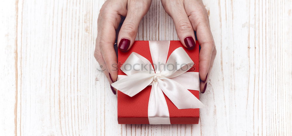 Similar – Upgecycelte gift box