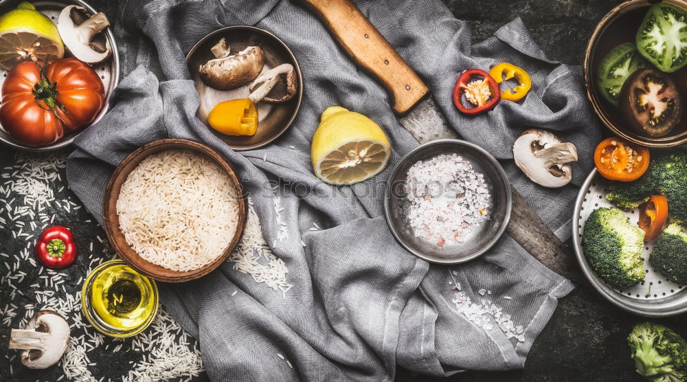 Similar – Wok Topf mit vegetarischen Zutaten. Asiatische Küche