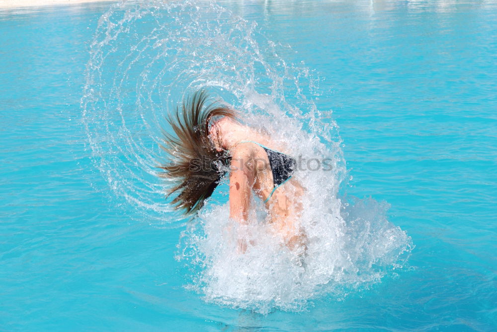 Similar – und tschüß … Schwimmbad