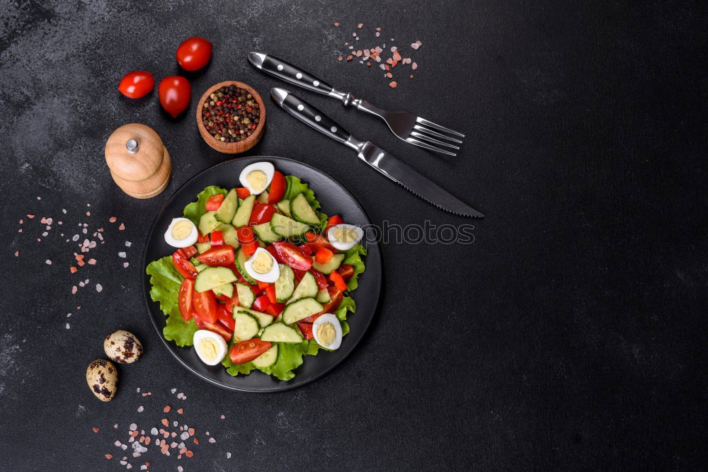 Fresh tomatoes on wooden table