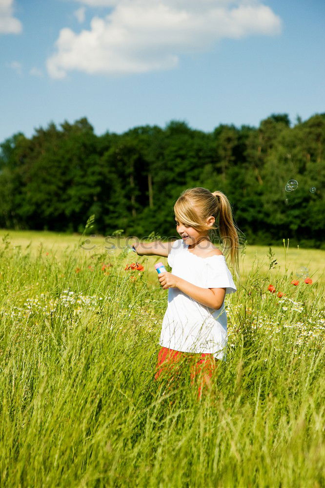 Similar – Foto Bild GARTEN Kind Kleinkind 1