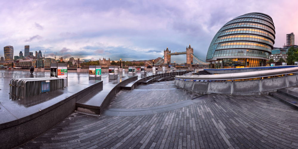 Similar – Foto Bild London bei Regen Wolken