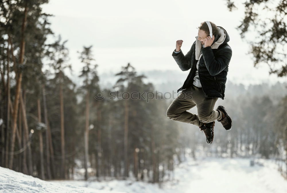 Ab geht’s! springen Mann