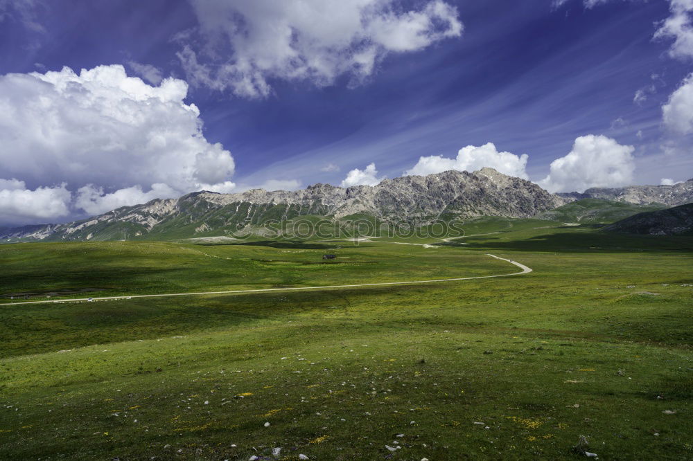 Similar – Bergkulisse Wohlgefühl