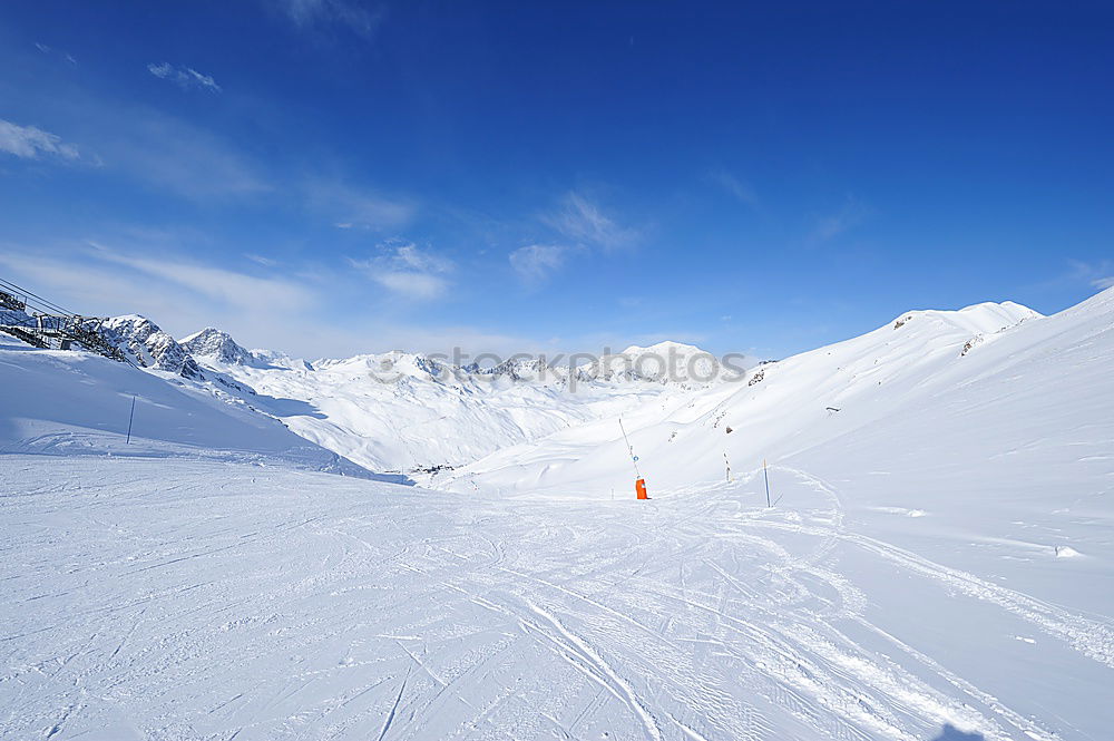 Similar – Ski-Schwung Skifahren