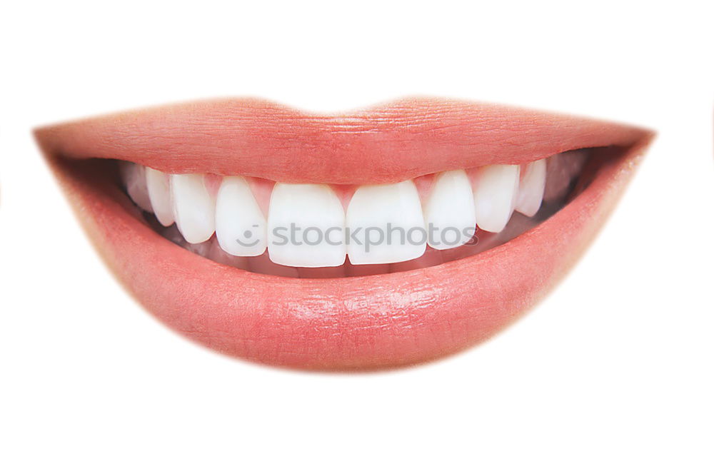 Similar – show teeth (alternatively: big mouth)