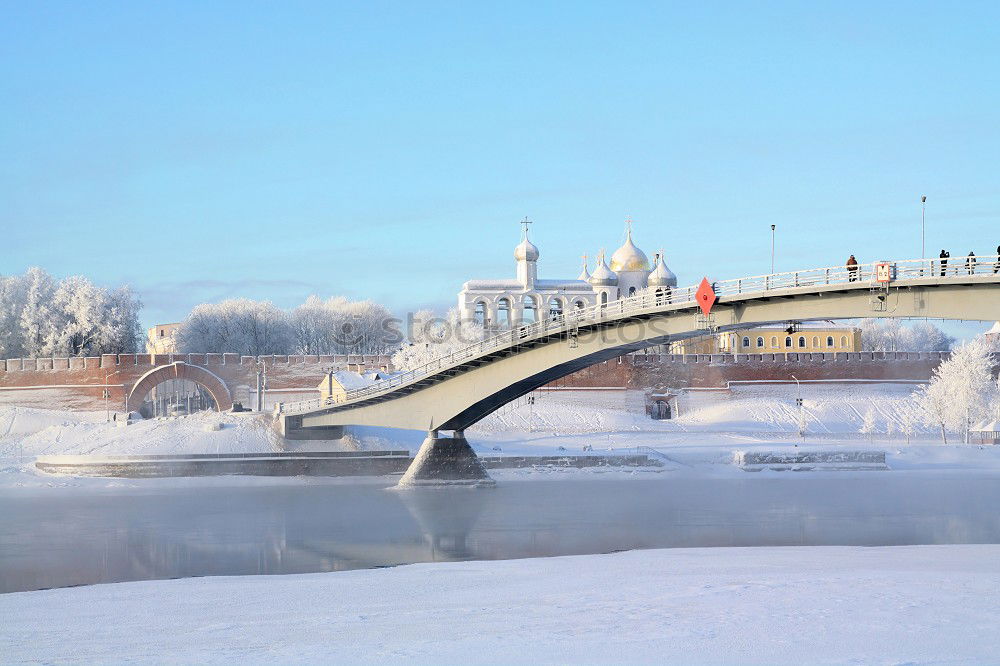 Icy times at the Oberbaum Bridge