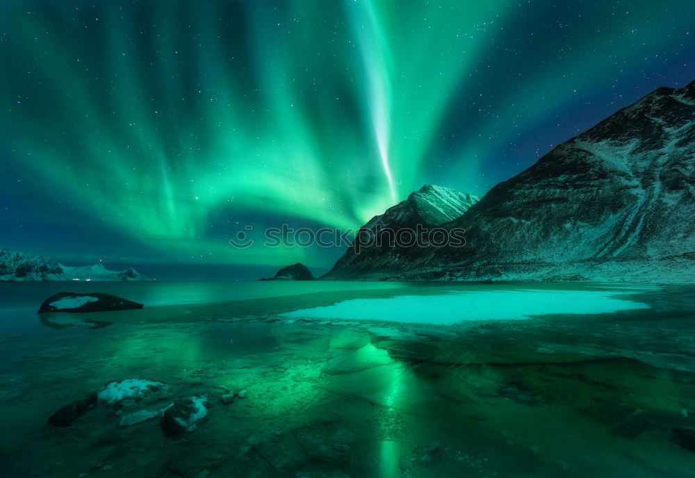 Northern lights over Vestrahorn, Iceland