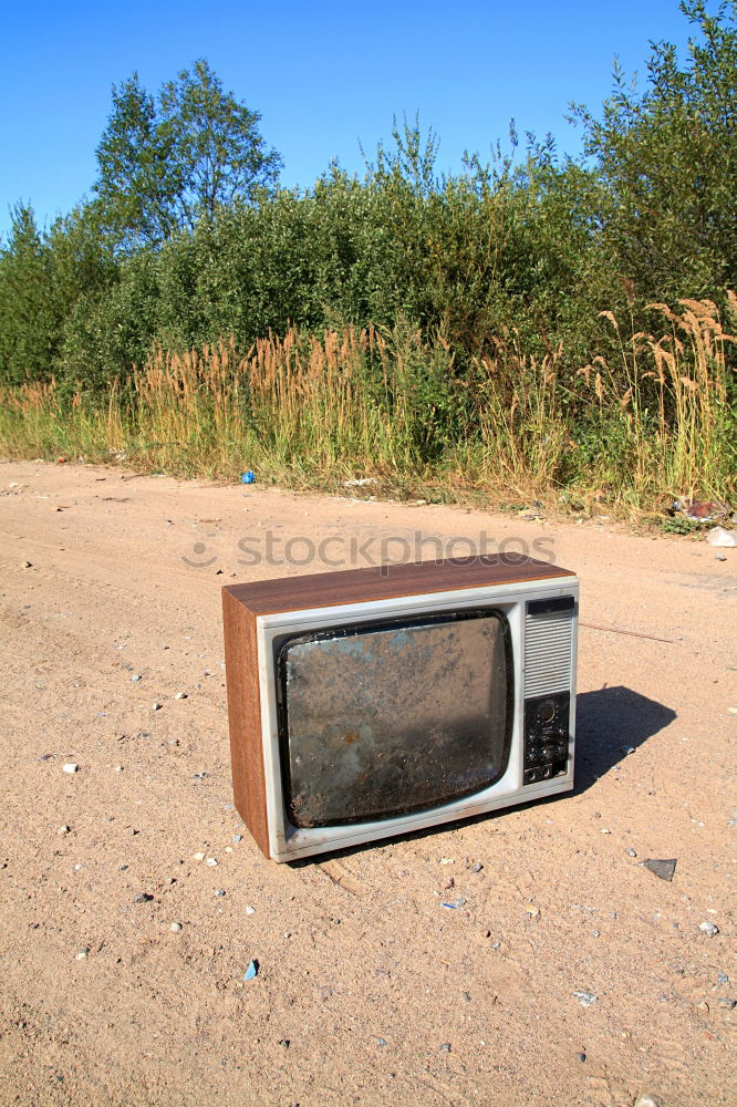 Similar – DumpedForGood TV set