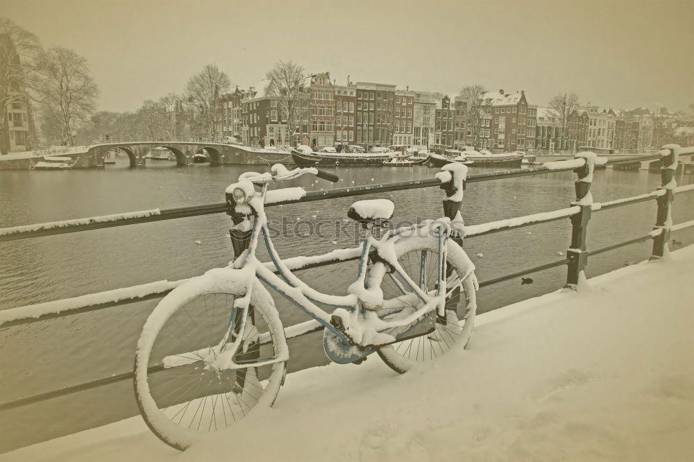 Similar – Foto Bild rad ab Ständer Fahrrad