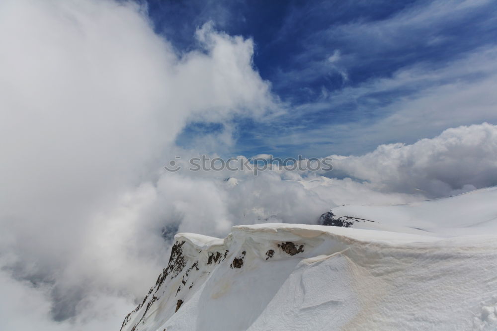 Similar – Tlön Fön | Mountain Surfing