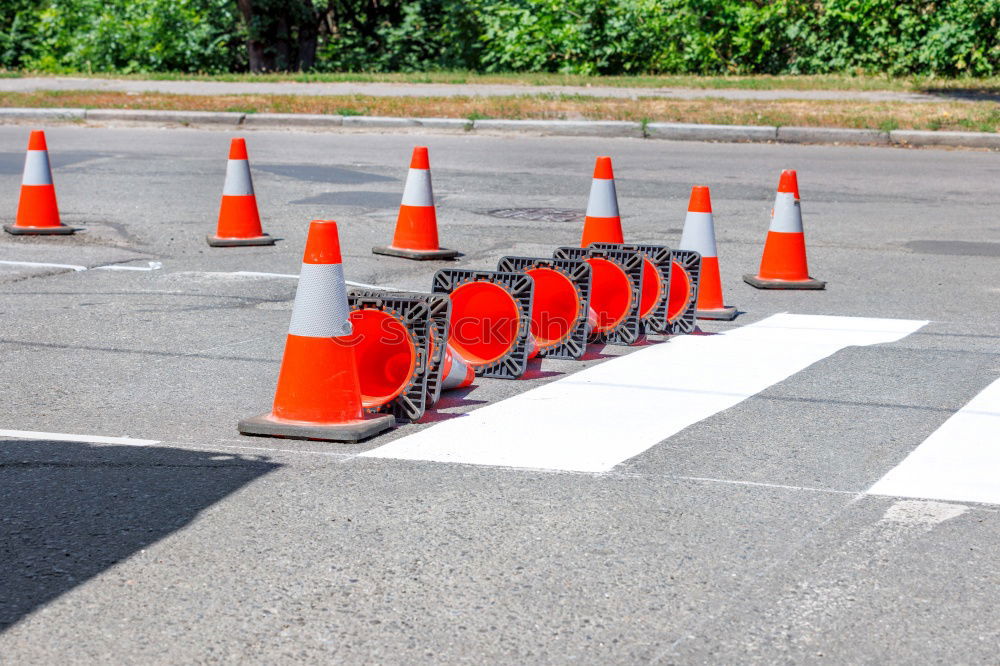 Similar – links lang Verkehr