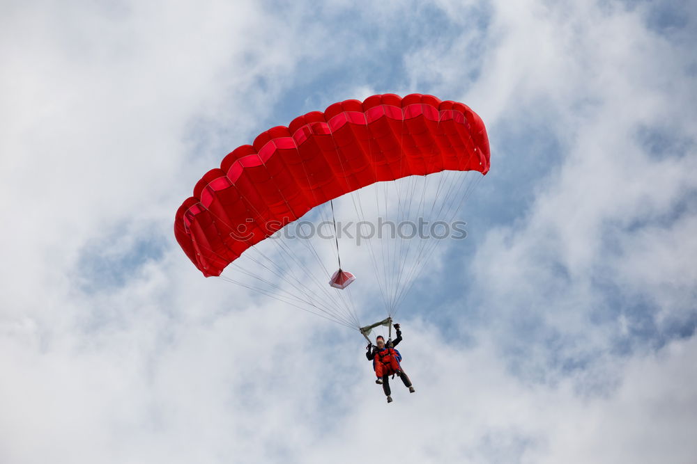 Similar – simply unbound Paraglider