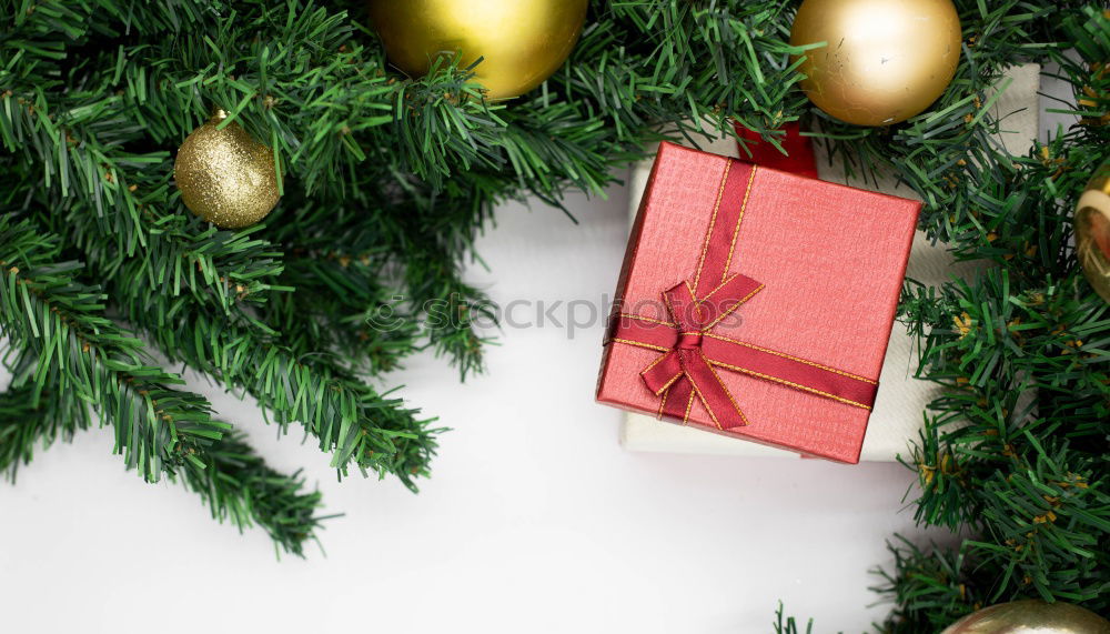 Similar – Foto Bild Papiertüte mit hölzernem Tannenbaum-Anhänger vor dunklem Hintergrund