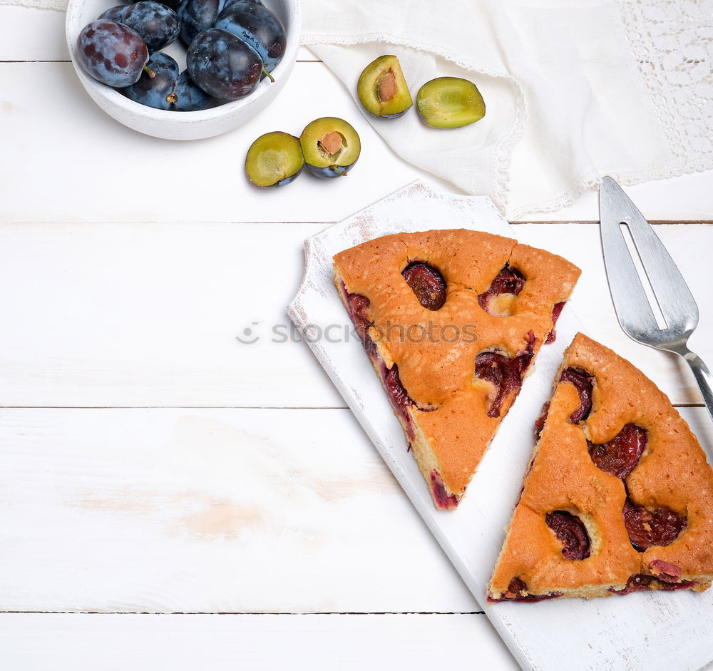 Pancakes with raspberries and blueberries