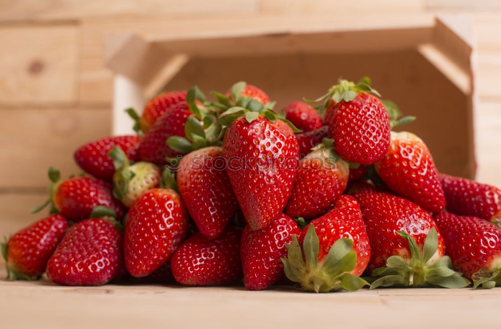 Similar – Erdbeeren Frucht Ernährung