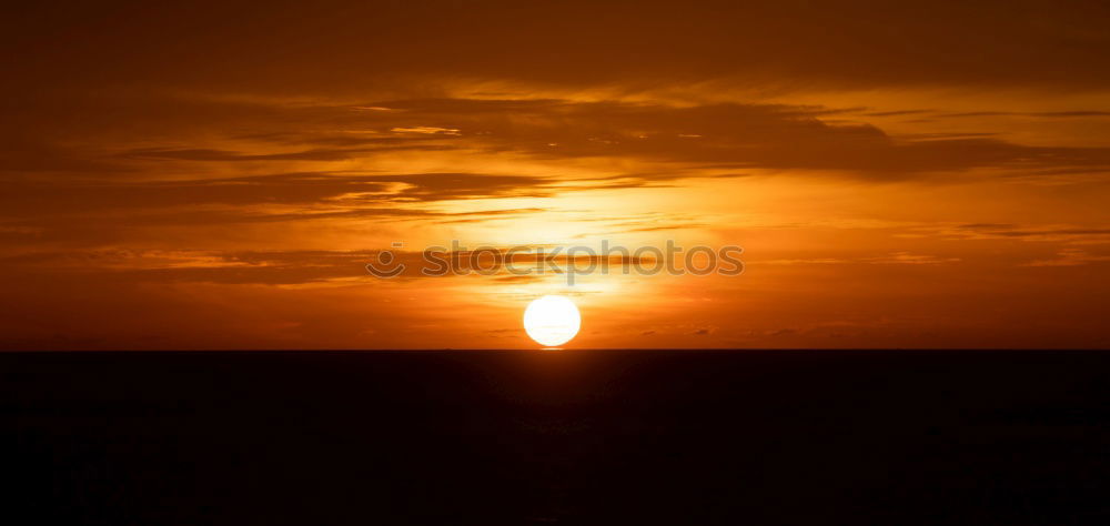 Similar – Foto Bild Sonne aus dem Wolkenmeer