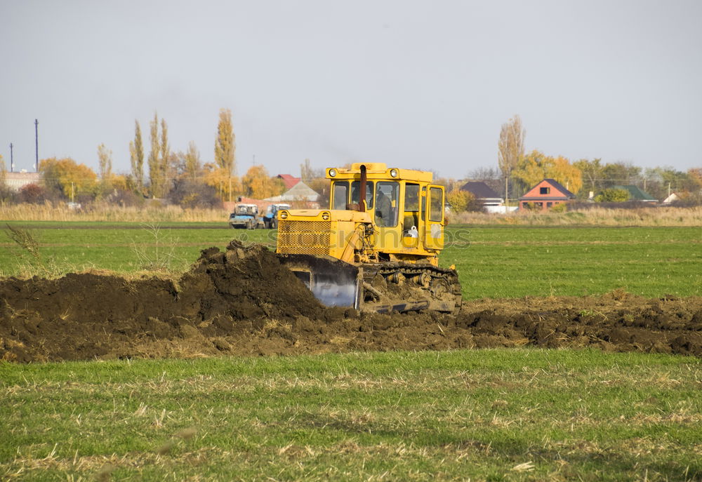 Similar – Foto Bild Noch viel zu tun… rot