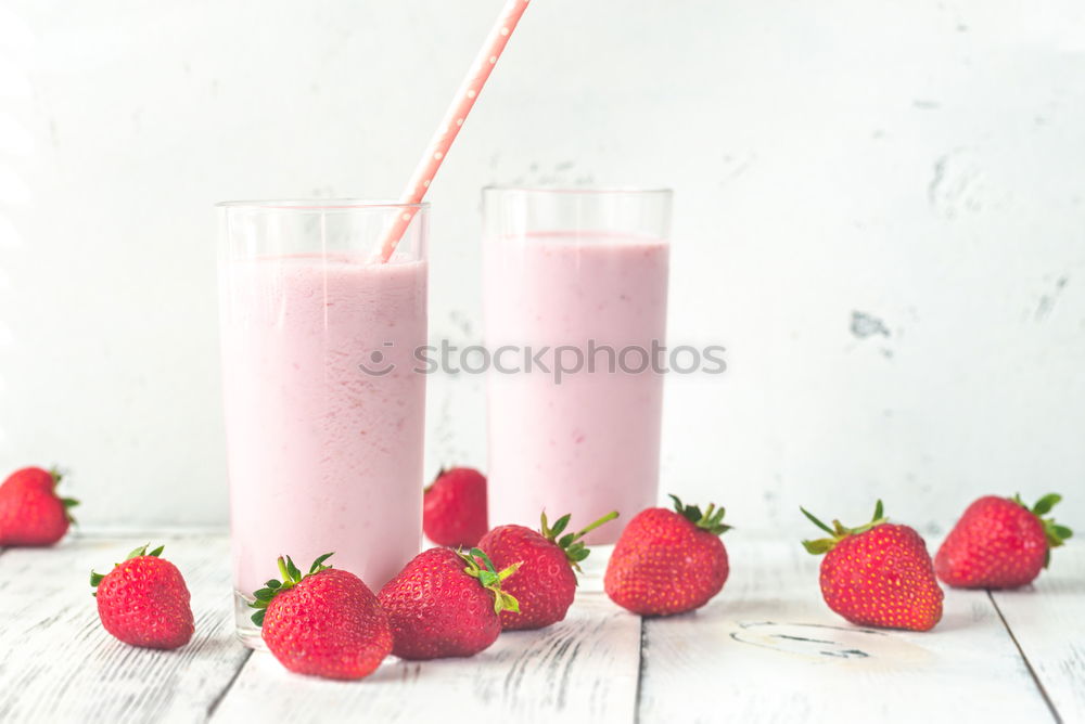 Similar – “A strawberry shake, please.”