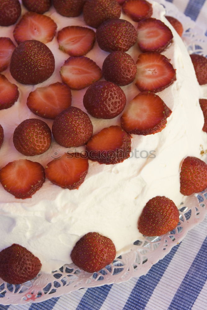 strawberry cake Cake