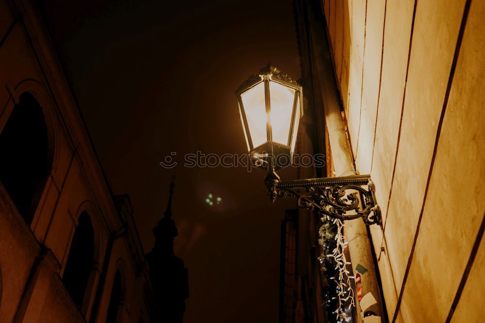 Similar – Foto Bild Nachtimpression eines Torbogens