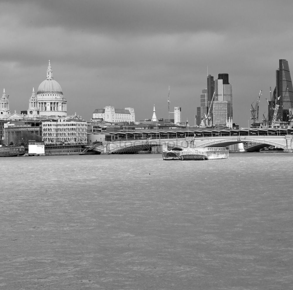 Similar – Foto Bild London bei Regen Wolken